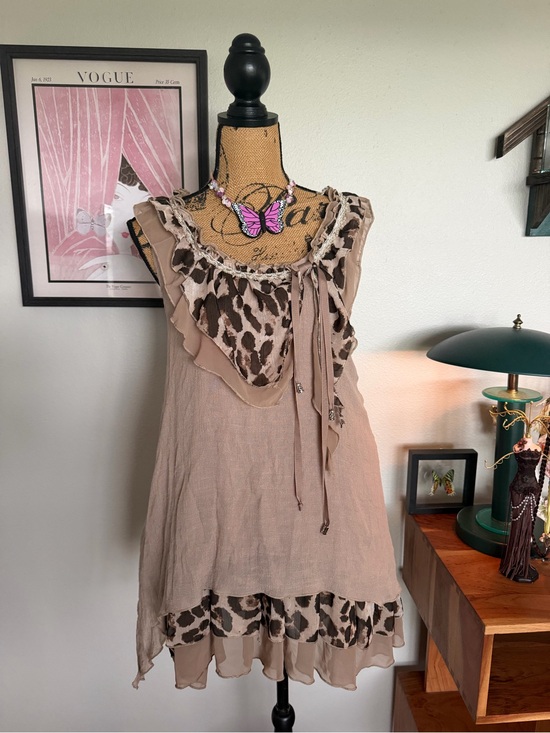 Pretty angel Tops - Vintage Y2K Fairycore Animal Print Top 🐆🔮🐞